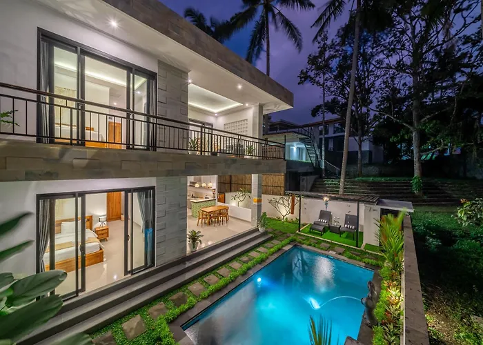 Villa Gauri - Quiet Village Retreat With Huge Pool Near Dining Spots