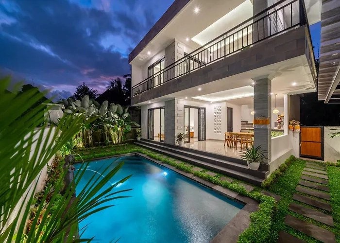 Gauri - Quiet Village Retreat With Huge Pool Near Dining Spots Villa